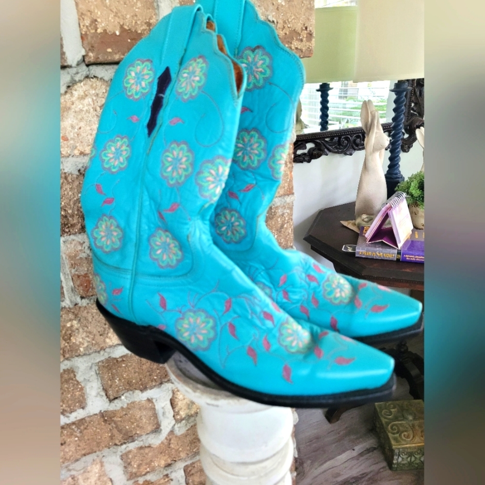Luchesse 1883 ladies boots barely worn  size 7